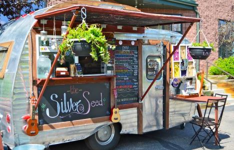 Rulota fast food. O afacere ieftină, dar profitabilă