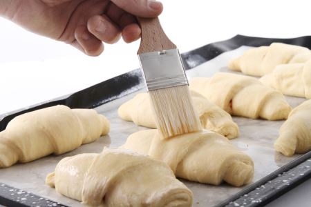 Listă de echipamente, ustensile și accesorii necesare pentru o patiserie