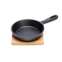 Set tigaie fonta si suport din lemn de bambus, Cosy & Trendy by Hendi 13 x 21.5 x h4.5 cm